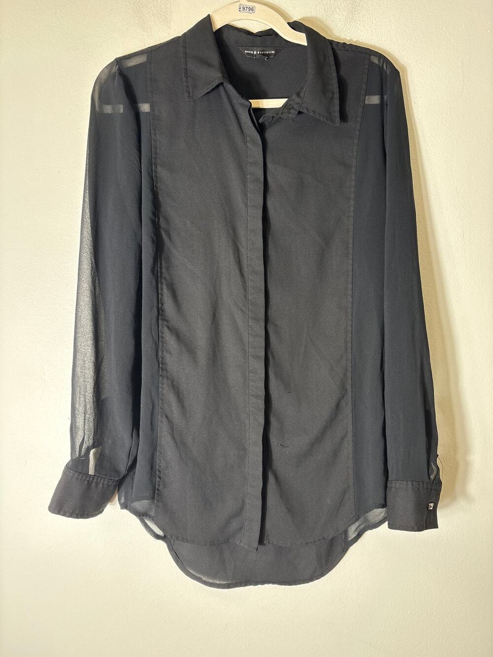 Rock & Republic Black Semi Sheer Long Sleeve Button Up Top Sz M